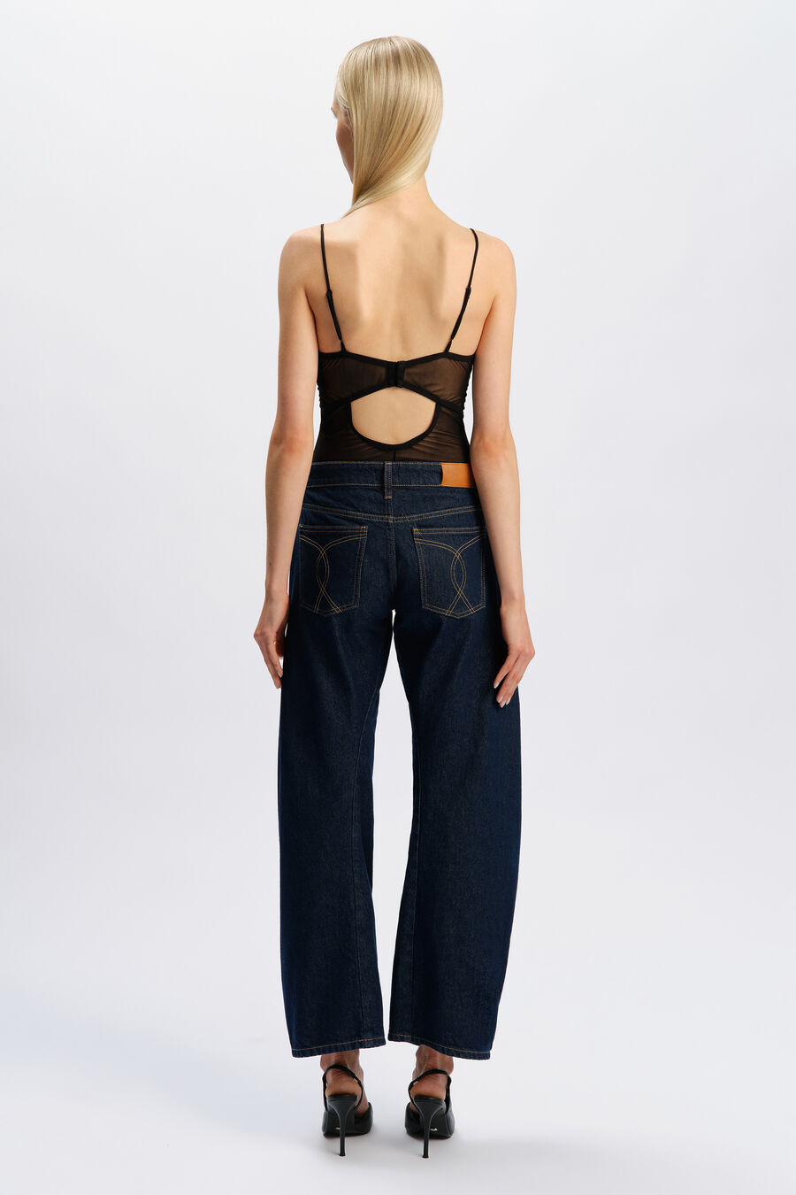 030 Mid Rise Relaxed Fit Jean