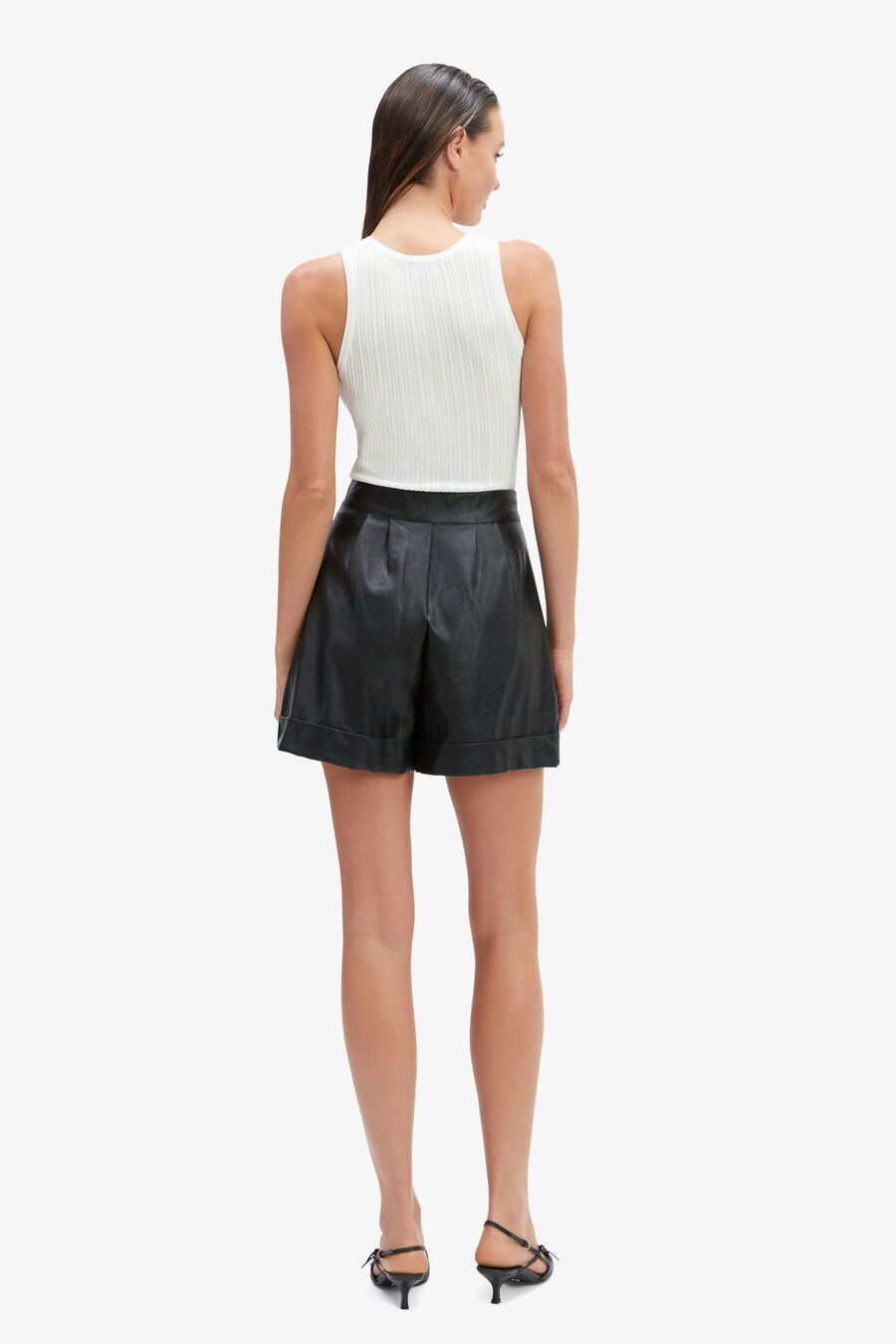 LEON VEGAN LEATHER SHORT in colour BLACK