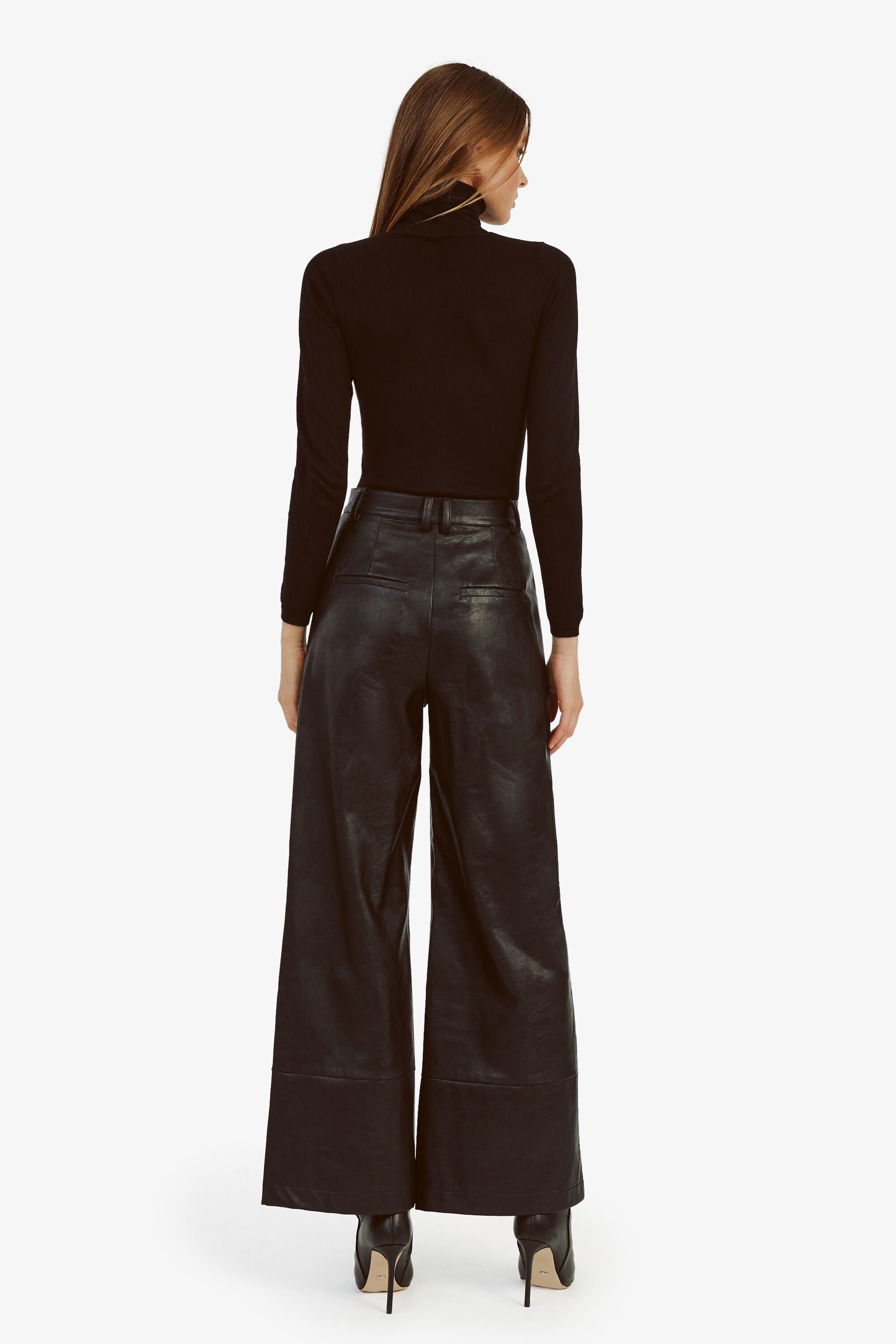 Marlowe Pu Wide Leg Pant In Black Bardot