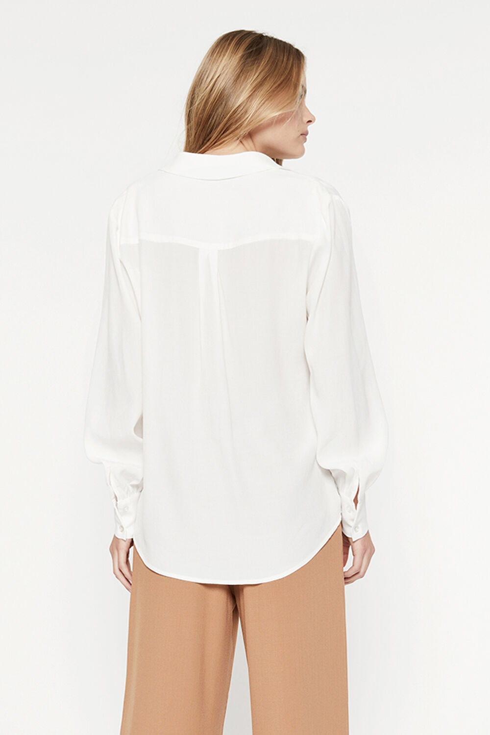 SATIN COLLAR SHIRT in colour CLOUD DANCER