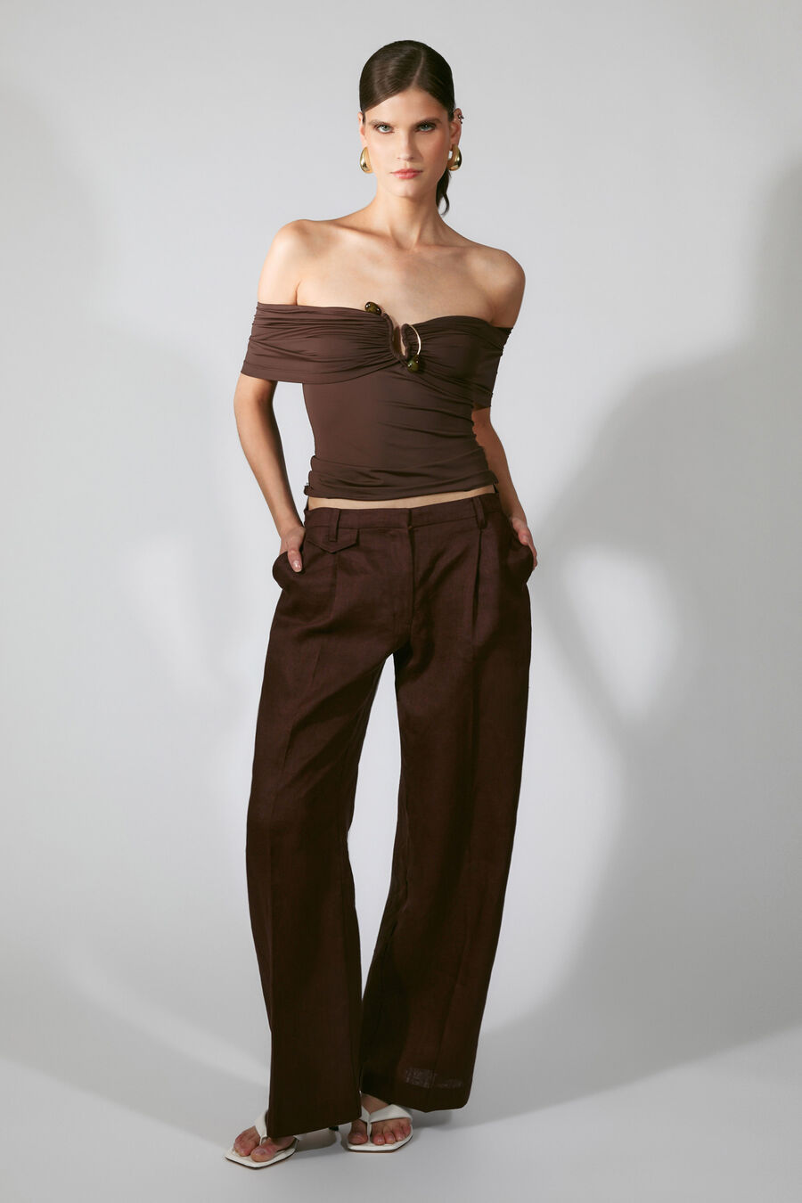 MARTINA OFF THE SHOULDER TOP in colour Chocolate