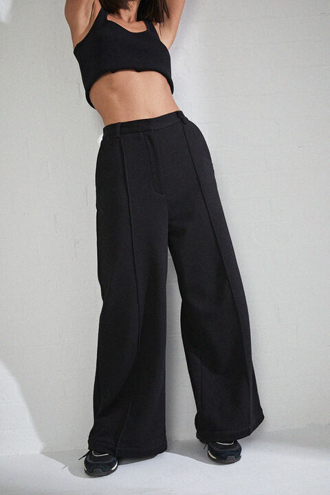 TAILORED TRACK PANT in colour CAVIAR