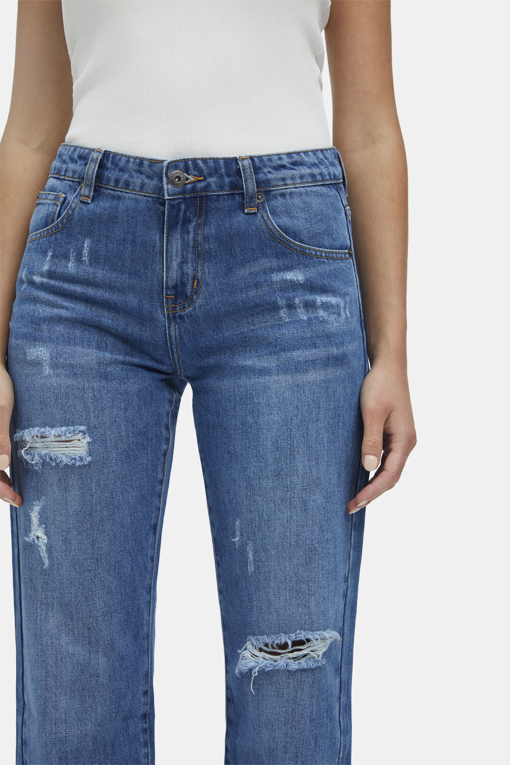 Lola Hipster Straight Leg Jean in 