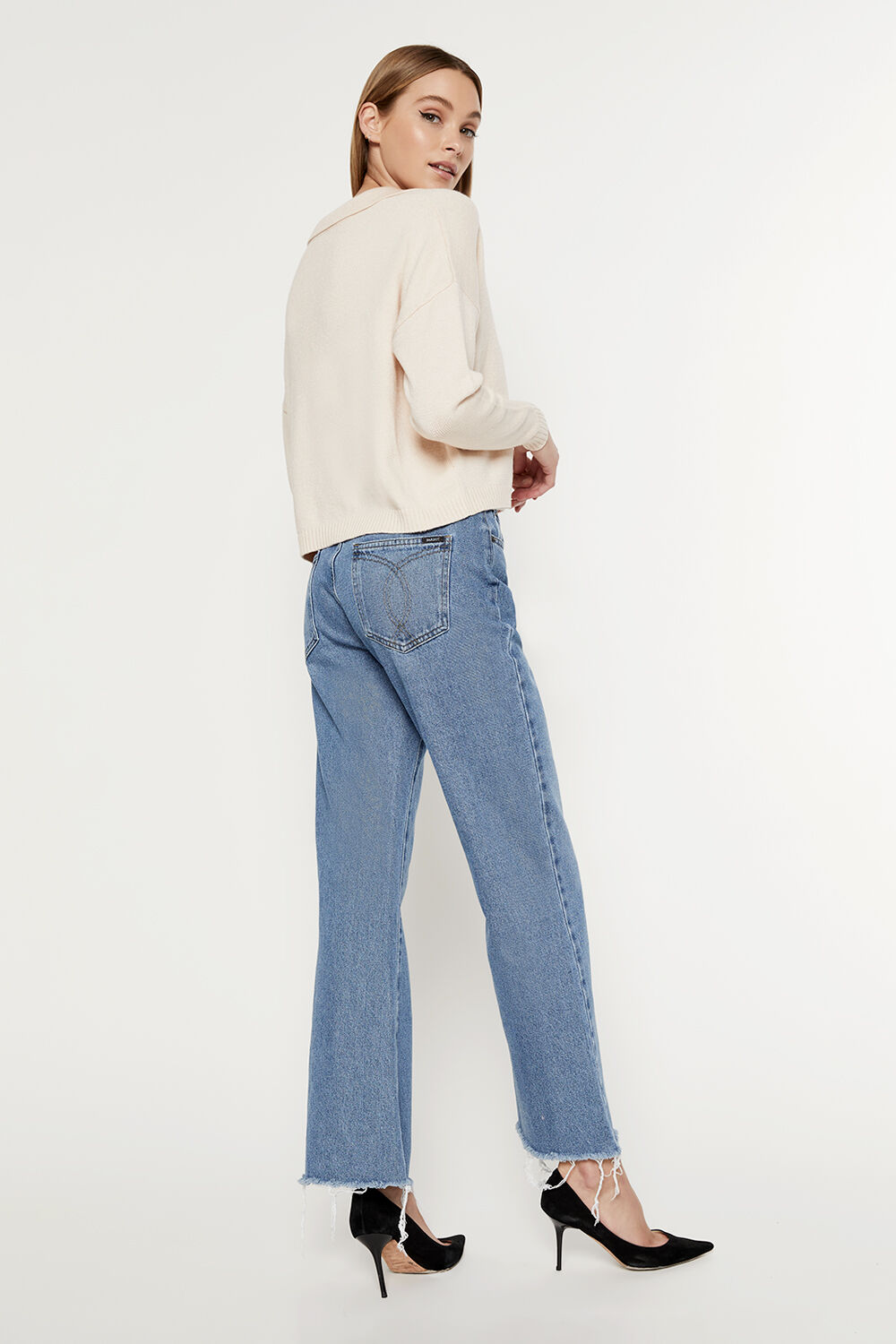 OVERSIZED COLLAR KNIT in colour IVORY CREAM
