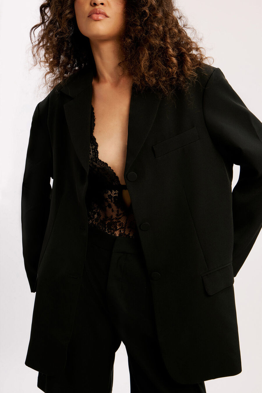 Akia Oversized Blazer