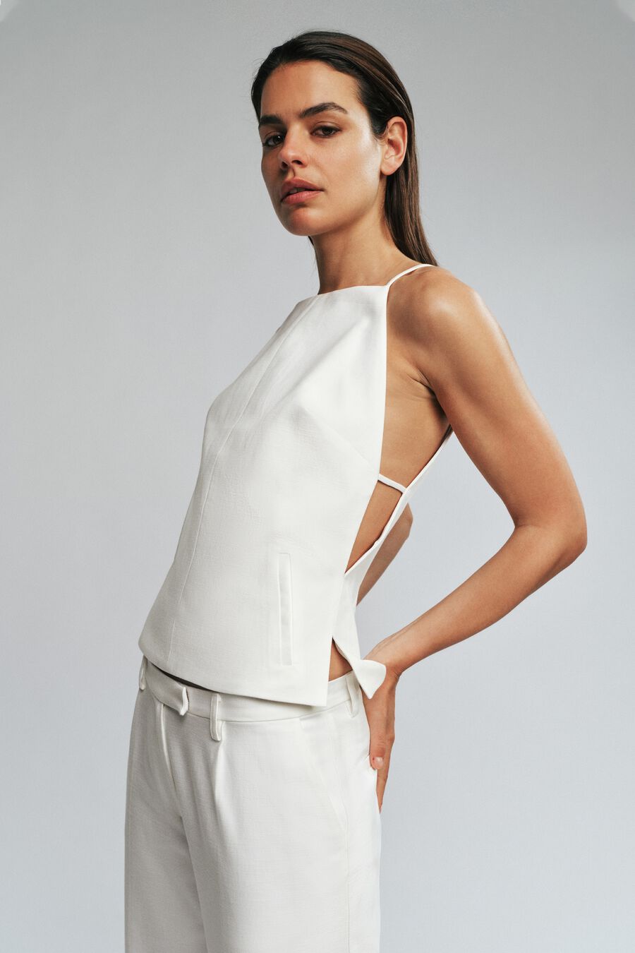 Arelia High Neck Top