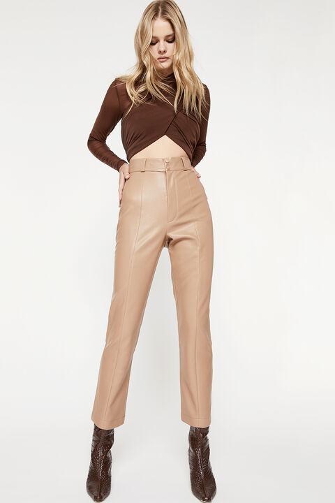 ALIYAH TOP in colour CHOCOLATE BROWN