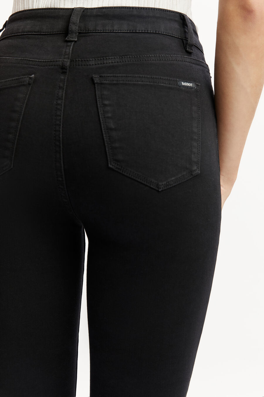 KHLOE HI JEANS in colour BLACK