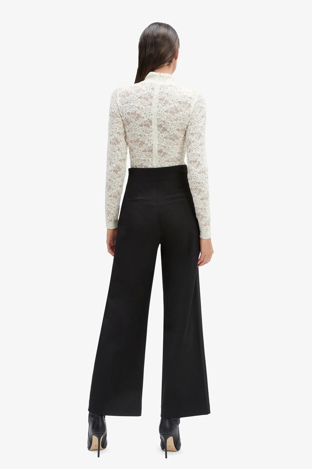 VEZZA LACE BODYSUIT in colour CLOUD DANCER